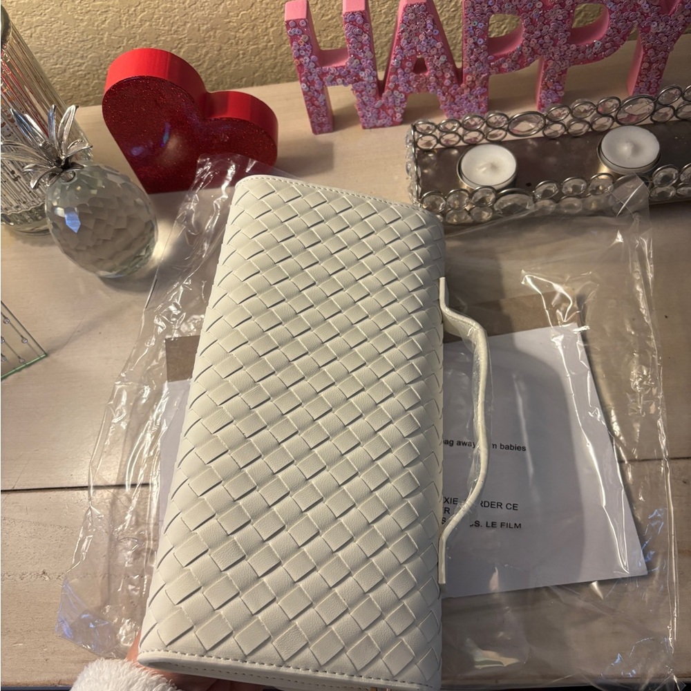 Purse - Picture 3 of 4